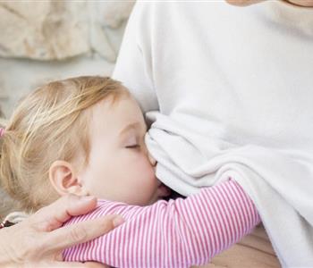 كيف تعرفين متى تتوقفين عن الرضاعة الطبيعية؟‏