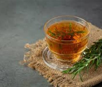 فوائد شاي الروزماري او اكليل الجبل للشعر وكيفية استخدامه