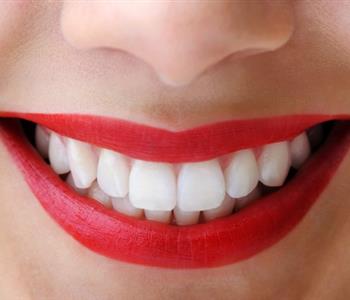 5 بدائل طبيعية لمعجون الأسنان
