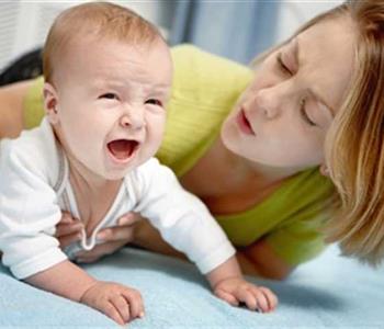 3 وصفات طبيعية لعلاج مغص حديثي الولادة بمكونات من البيت
