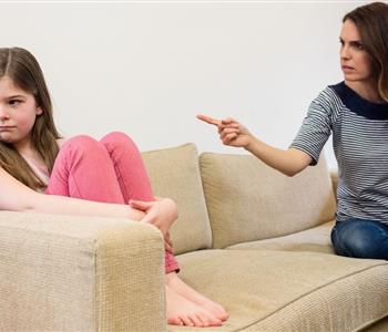 الخلافات الشائعة بين المراهقين وآبائهم