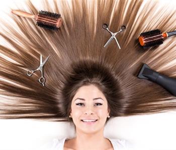 ماسكات رائعة لتنعيم الشعر بمكونات منزلية سهلة وبسيطة