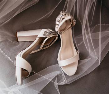 مواصفات حذاء الزفاف المثالي للعروس الأنيقة