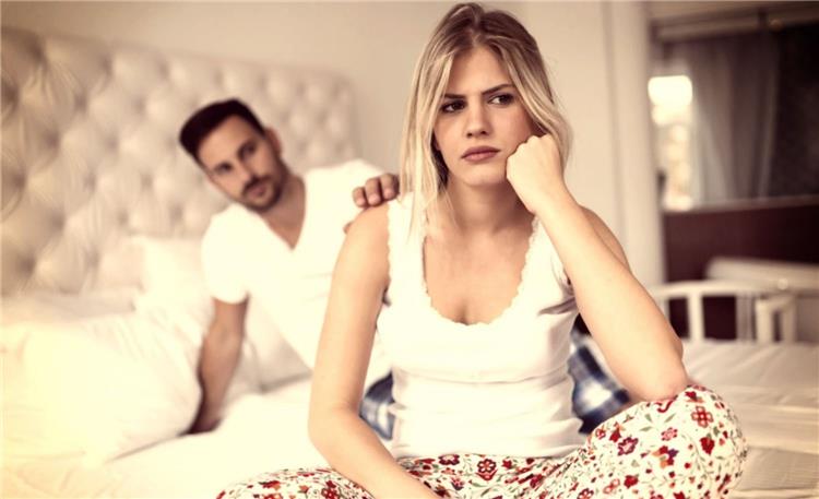 5 أسباب للشعور بالملل بين الزوجين