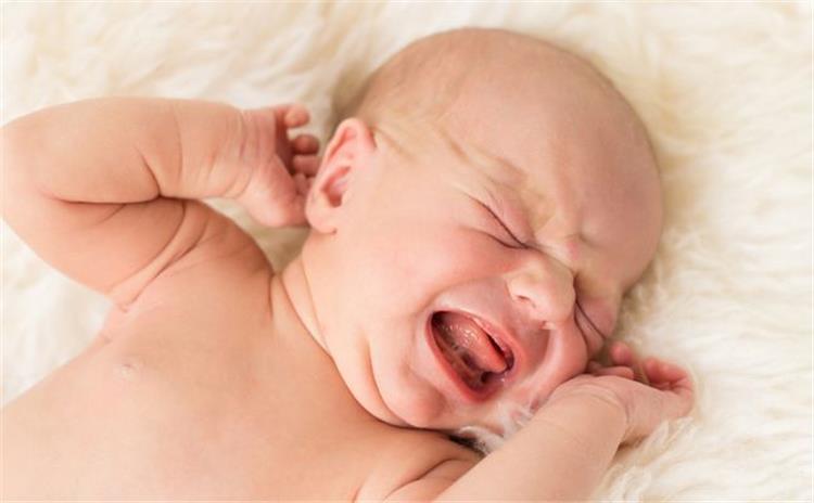 أعراض الإمساك عند الرضع