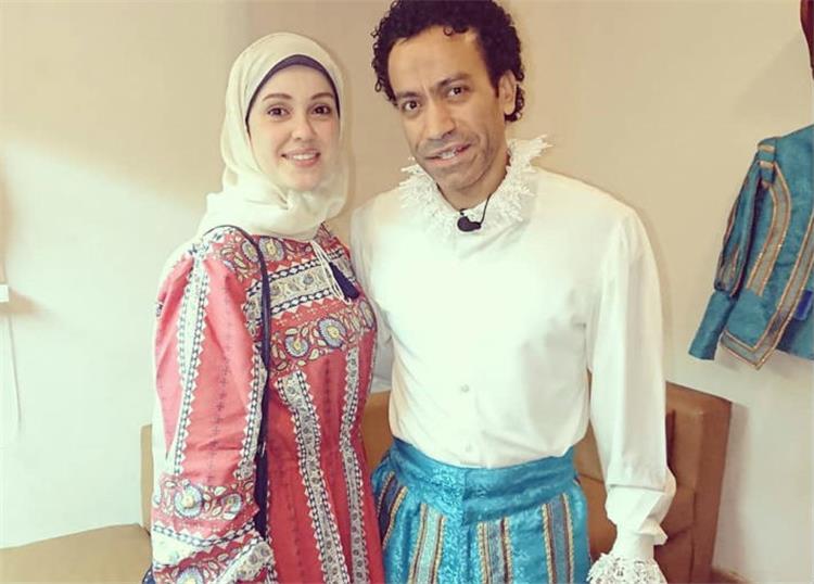 سامح حسين وزوجته من مسرحية المتفائل