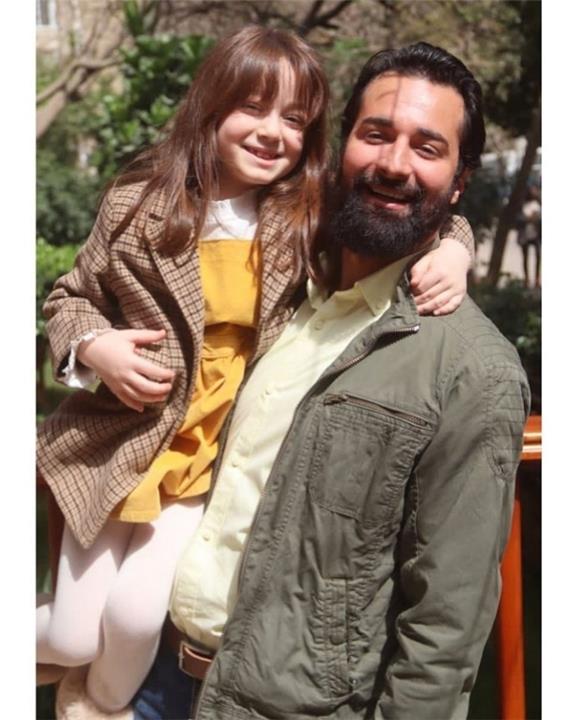إبنة أحمد زاهر الصغيرة لأول مرة في مسلسل جديد
