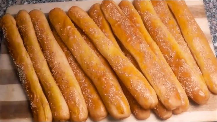 طريقة عمل البقسماط بالدقيق السيمولينا
