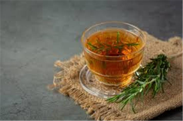 فوائد شاي الروزماري او اكليل الجبل للشعر وكيفية استخدامه
