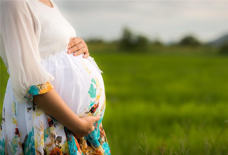 كيف تختارين الملابس المناسبة والمريحة خلال الحمل؟