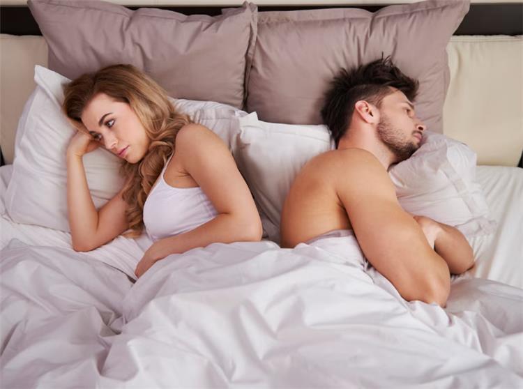 أشياء تفعليها تقلل من ثقة زوجك أثناء العلاقة