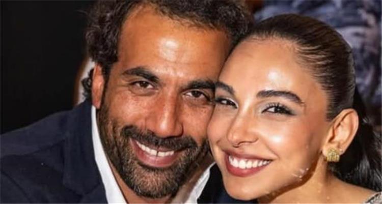 سلمى أبو ضيف تكشف لأول مرة فارق العمر بينها وبين زوجها إدريس