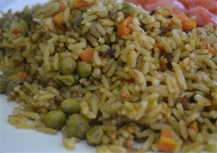طريقة عمل الأرز البسمتي باللحمة المفرومة والخضار