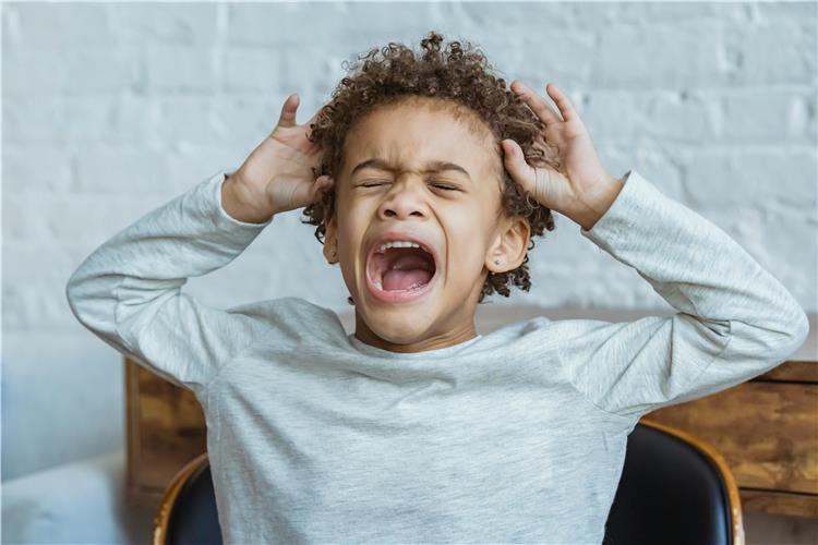 التعامل مع نوبات الغضب عند الأطفال