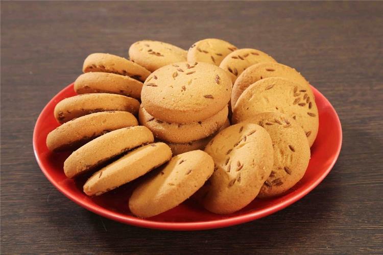 طريقة عمل بسكويت اليانسون المقرمش بطعم رائع ورائحة مميزة.