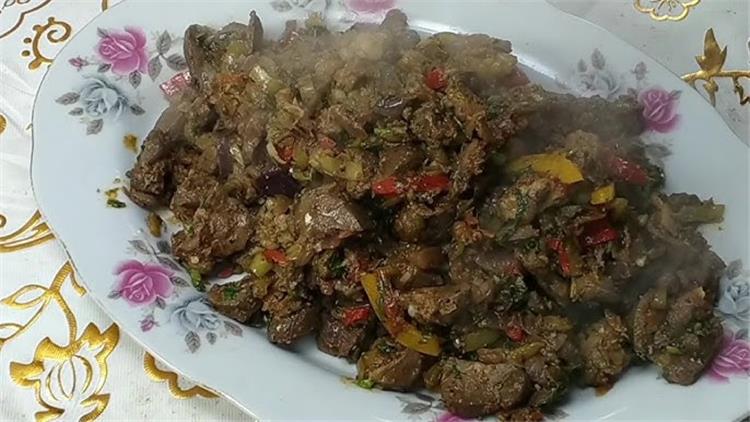 طريقة عمل الكلاوي بالبصل