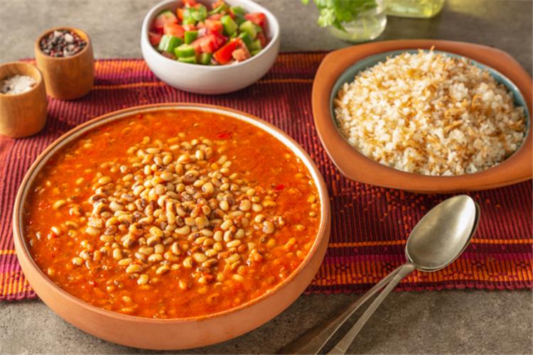 طريقة عمل اللوبيا مع الأرز بالشعيرية