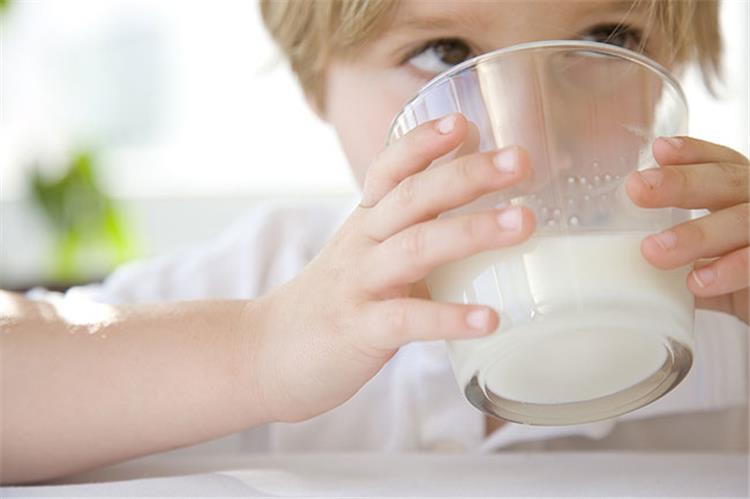 فوائد الحليب للاطفال يعزز من الطاقة الاستيعابية