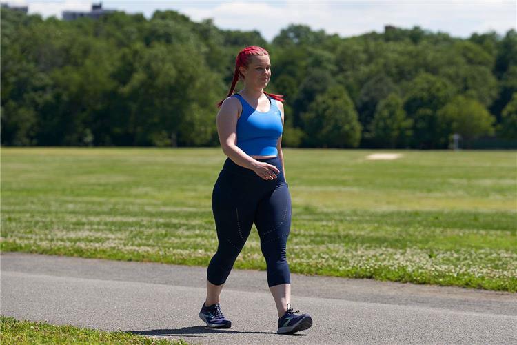فوائد المشي السريع لفقدان الوزن