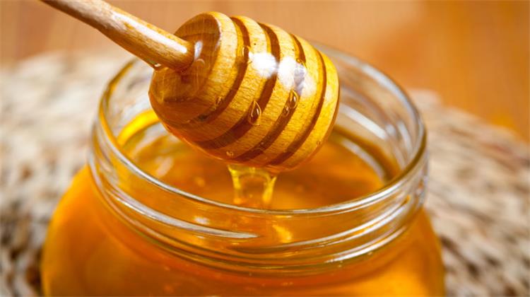 فوائد العسل للشفاء.. كنز طبيعي