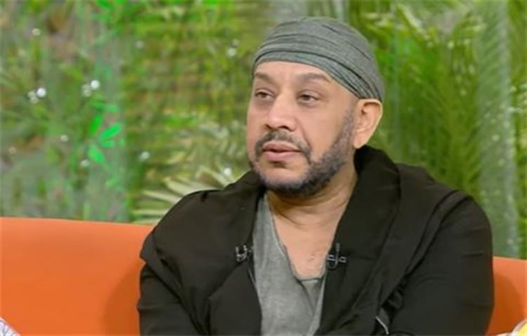 عصام كاريكا يثير الجدل بعد حذف عدد من أصدقائه الفنانين على إنستجرام.. 