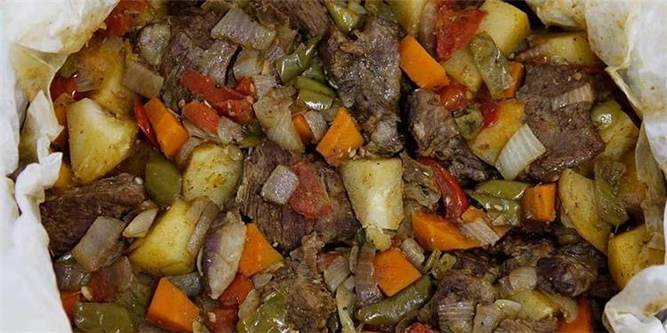 طريقة عمل ورقة اللحمة على أصولها.
