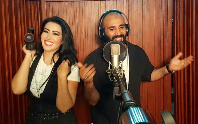 سمية الخشاب تهنئ زوجها لتعاقده مع "مزيكا" لإنتاج أحدث ألبوماته