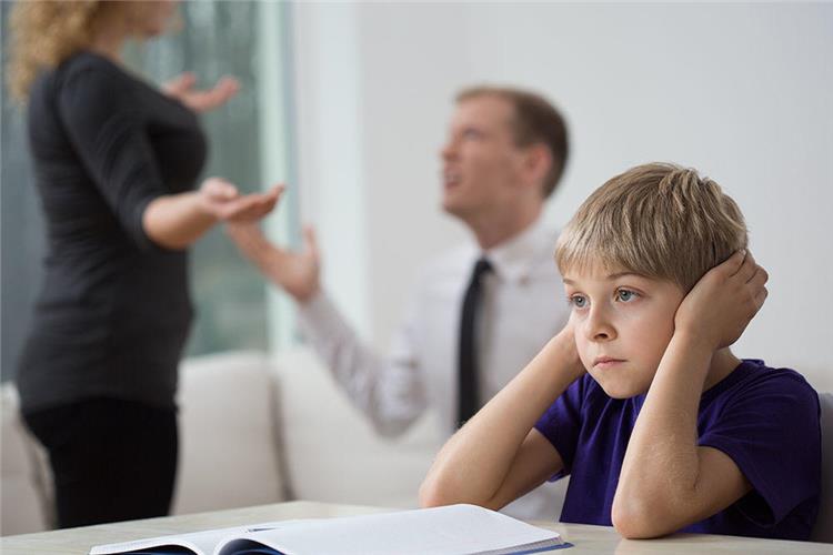 الخلافات حول تربية الأبناء