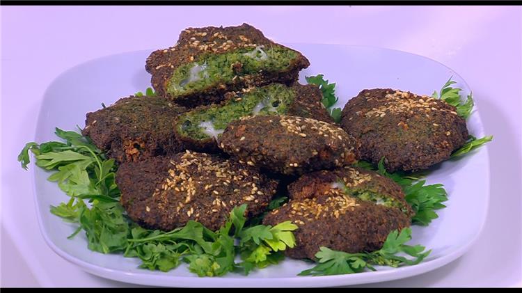 طريقة عمل الطعمية المحشية بالجبن والبسطرمة