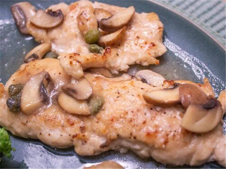 طريقة عمل بيكاتا الدجاج بالمشروم