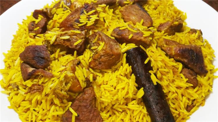 طريقة عمل الأرز البسمتي باللحمة.. وصفة شهية وسهلة