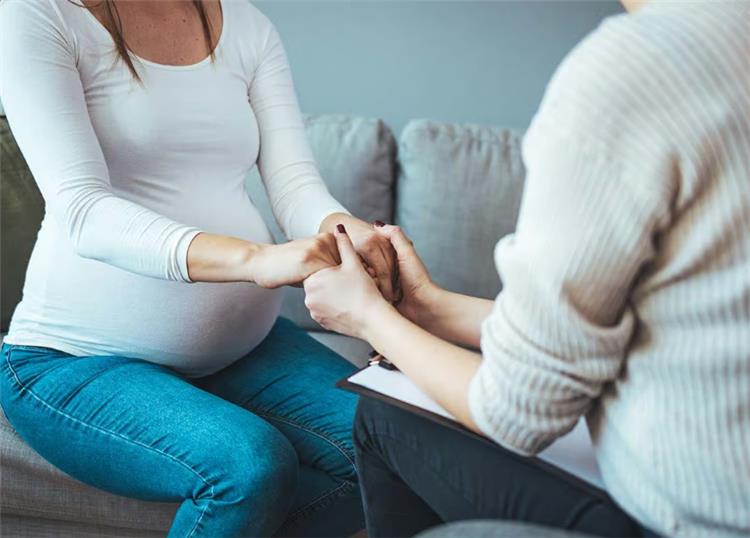 أهمية الدعم النفسي للحامل خلال فترة الحمل
