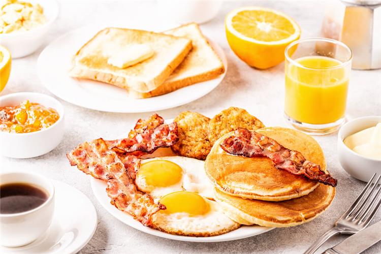 قائمة بأفضل أطعمة الإفطار الصحي لتبدأ يومك بنشاط