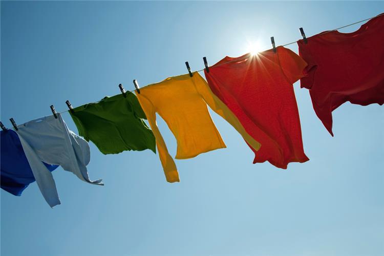 5 خطوات لغسل الملابس على طريقة الفنادق