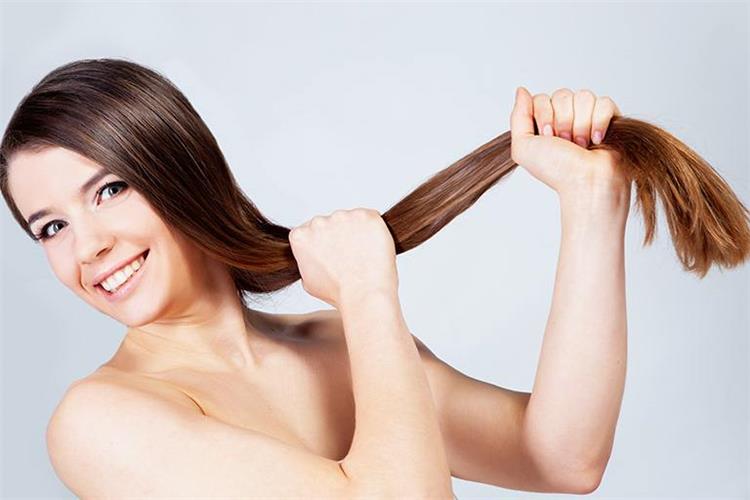 وصفات طبيعية لتطويل الشعر 