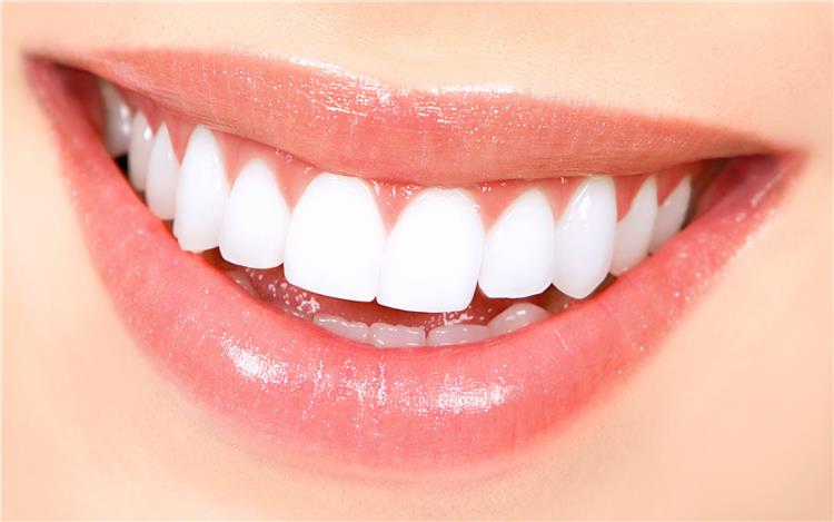 وصفات طبيعية لتبييض الاسنان 