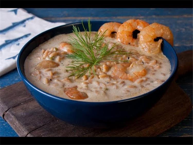 طريقة عمل شوربة الجمبري بلسان العصفور