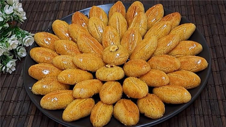 طريقة عمل رموش الست الأصلية بخطوات سهلة