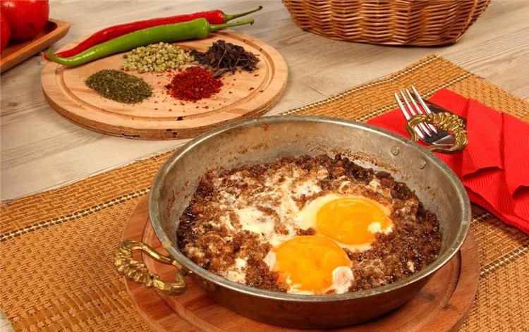 طريقة عمل شكشوكة تونسية باللحمة المفرومة