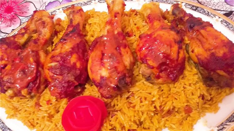 طريقة عمل كبسة دبابيس الدجاج مع سلطة الدقوس