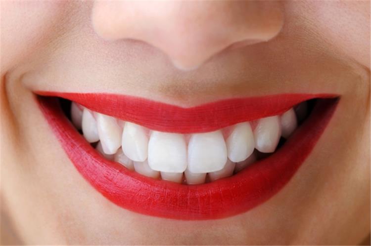 5 بدائل طبيعية لمعجون الأسنان