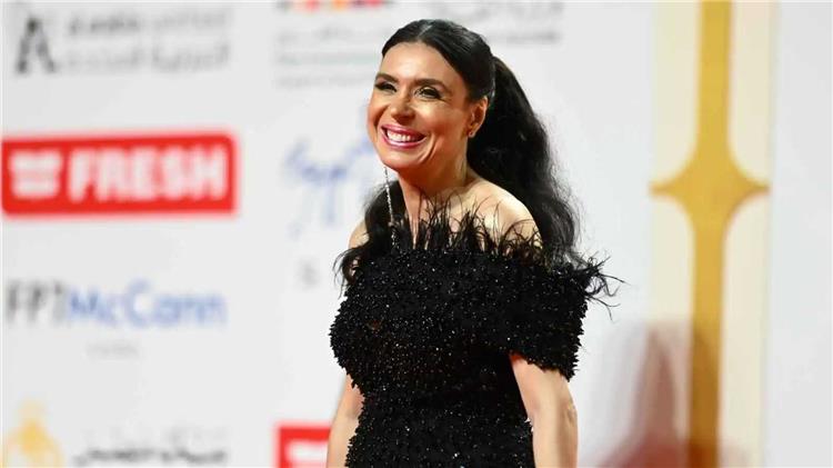الراقصة دينا تكشف تفاصيل جديدة عن أكاديمية الرقص وترد على الانتقادات..