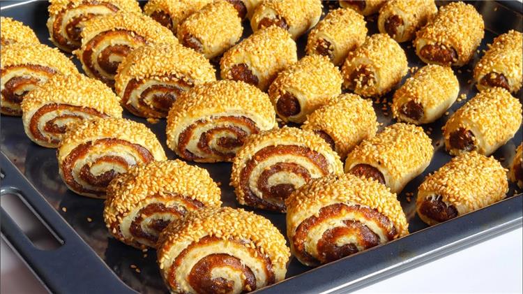 طريقة عمل المنين بالعجوة والشمر