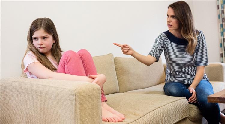 الخلافات الشائعة بين المراهقين وآبائهم