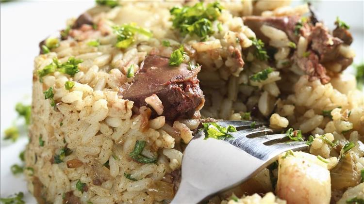 طريقة عمل الأرز بالخلطة بالكبد والقوانص