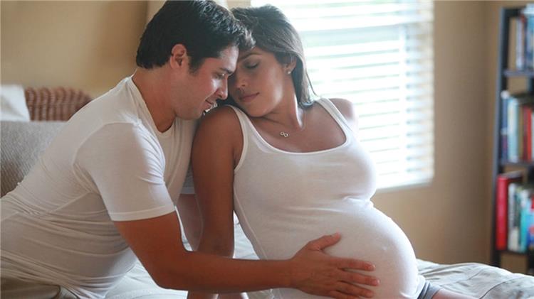 فوائد ممارسة العلاقة الحميمة خلال فترة الحمل