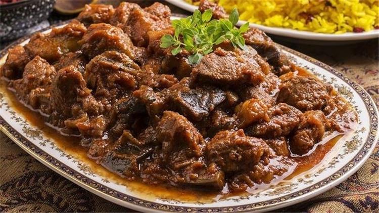 طريقة عمل كباب الحلة بالبصل والكرفس