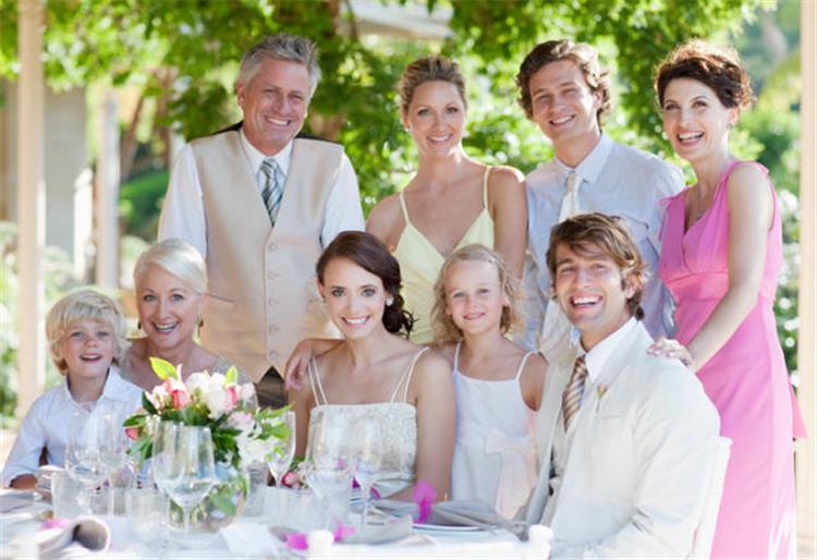 أهمية حسن اختيار ضيوف حفل الزفاف