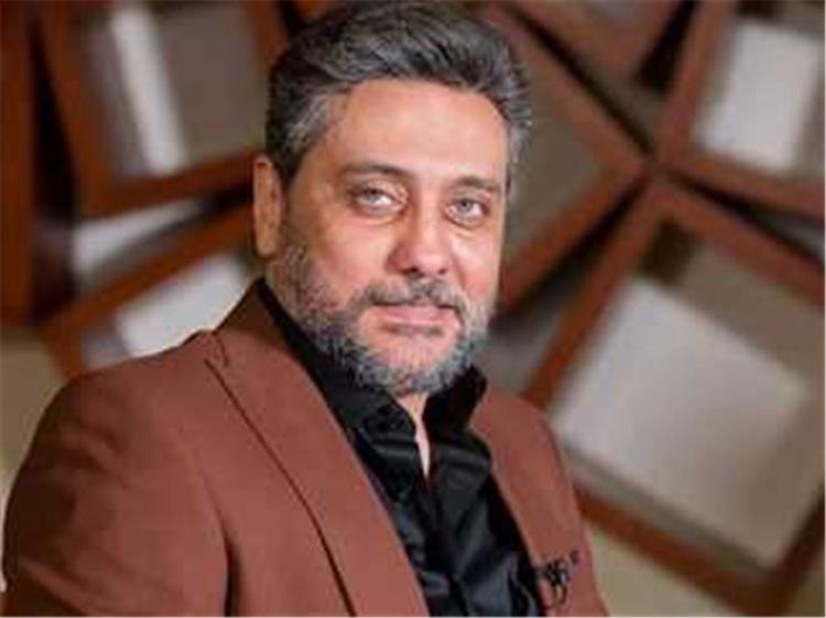 تامر فرج يحكي عن زيجاته الخمس.. وزوجته الحالية تكشف سبب موافقتها على ا