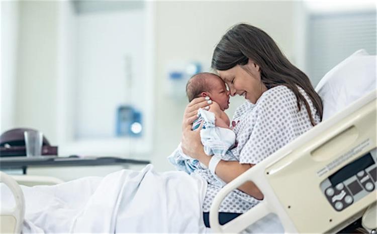 5 نصائح مذهلة تساعدك في تسهيل الولادة الطبيعية
